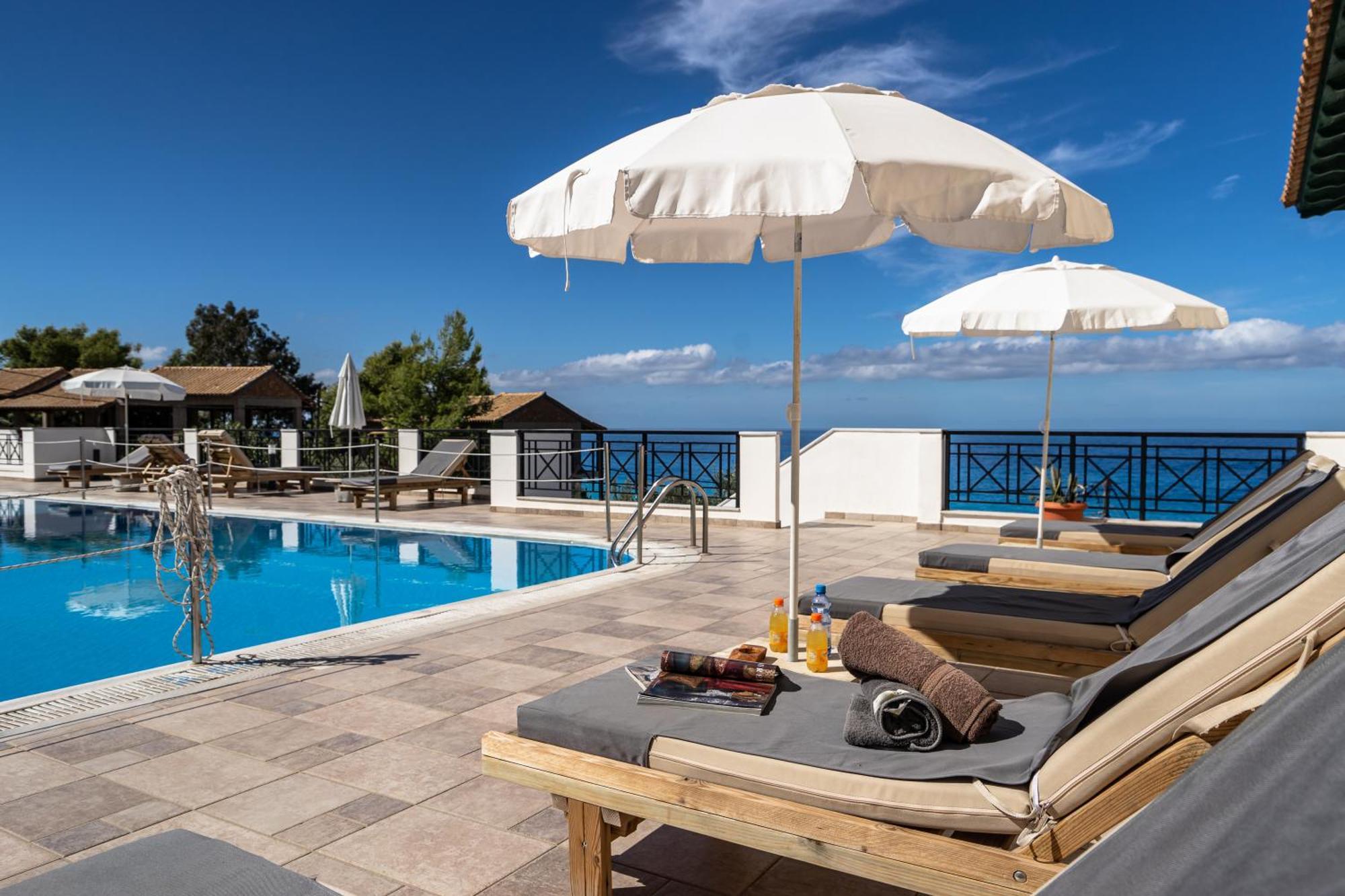 Sunset Premium Studio 8 Ayios Nikitas Bagian luar foto